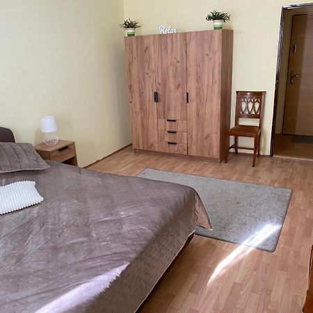 Apartmany 2Kk U Fakultni Nemocnice Volne Parkovani Hradec Králové Exterior foto